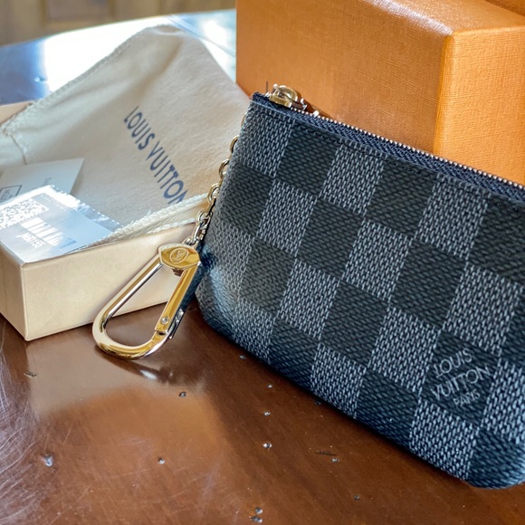 NWT AUTHENTIC LV POCHETTE CLE! - Picture 16 of 16